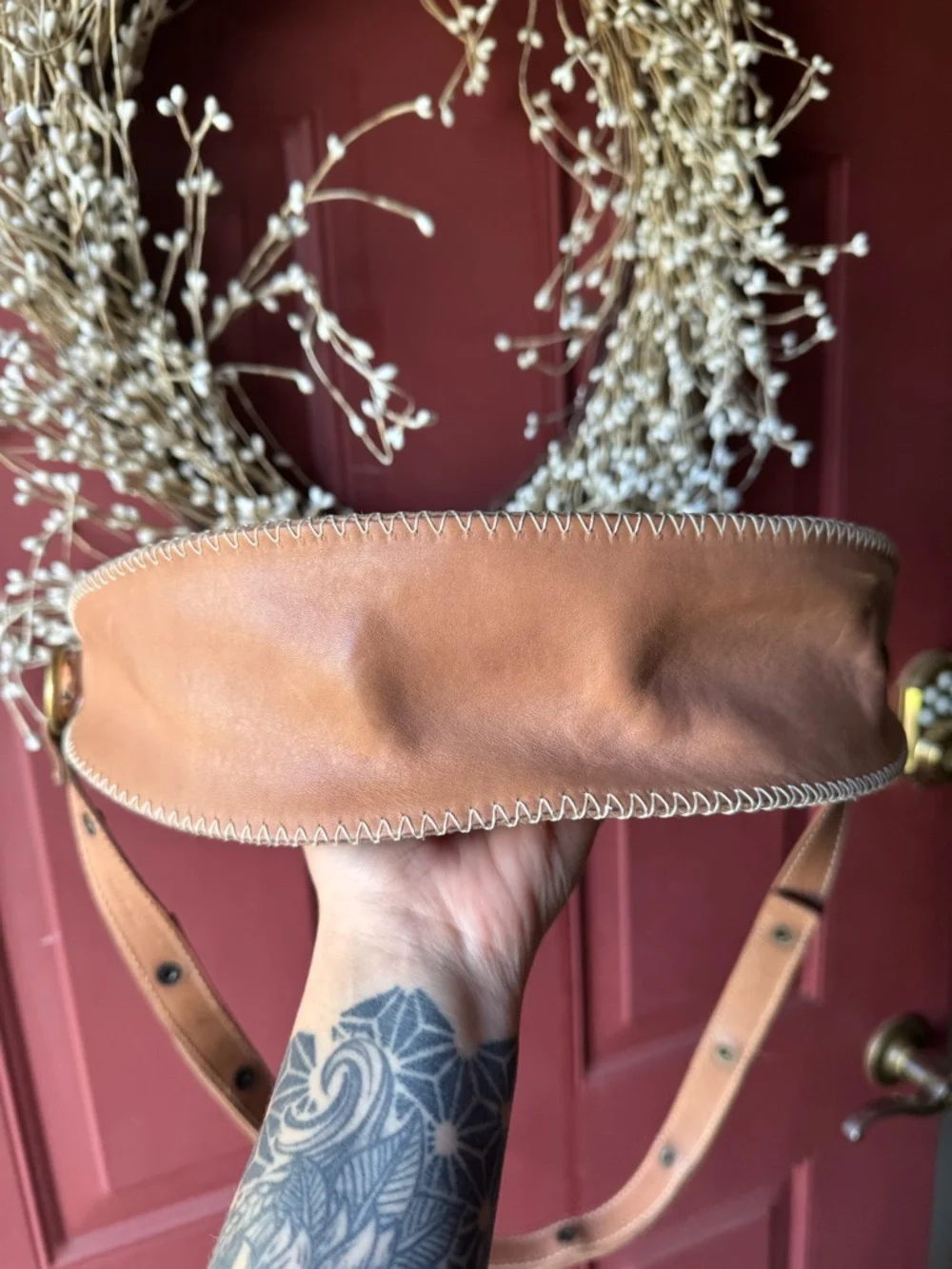 Lyons Leather Goods Blush Biggie Bee - Picture 3 of 4